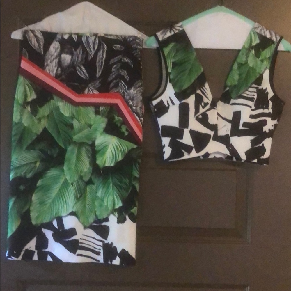 Matching 2-piece crop top and skirt!